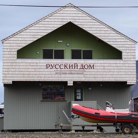 Russkiy Dom Longyearbyen Eksteriør bilde
