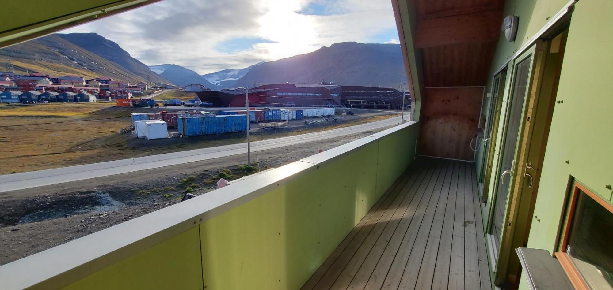 Russkiy Dom Longyearbyen Eksteriør bilde